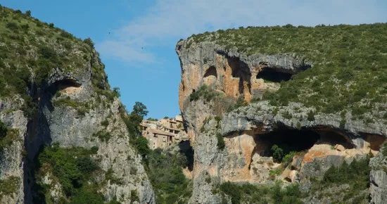 Route à l’abri de Regacens